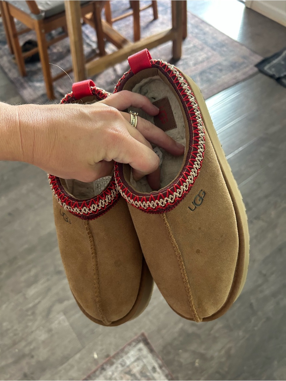 UGG womens 8 Chestnut Slip-On Clogs with Red Trim